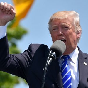 Donald Trump verschiebt Strafzölle – Annäherung im Handelsstreit könnte Preise in die Höhe treiben