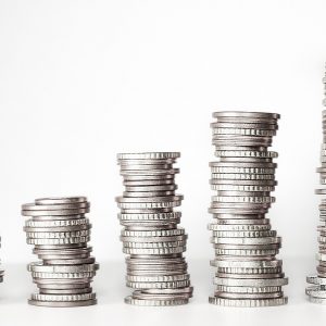 Handelsstreit mit China und höhere Ölförderung in den USA belasten die Preise