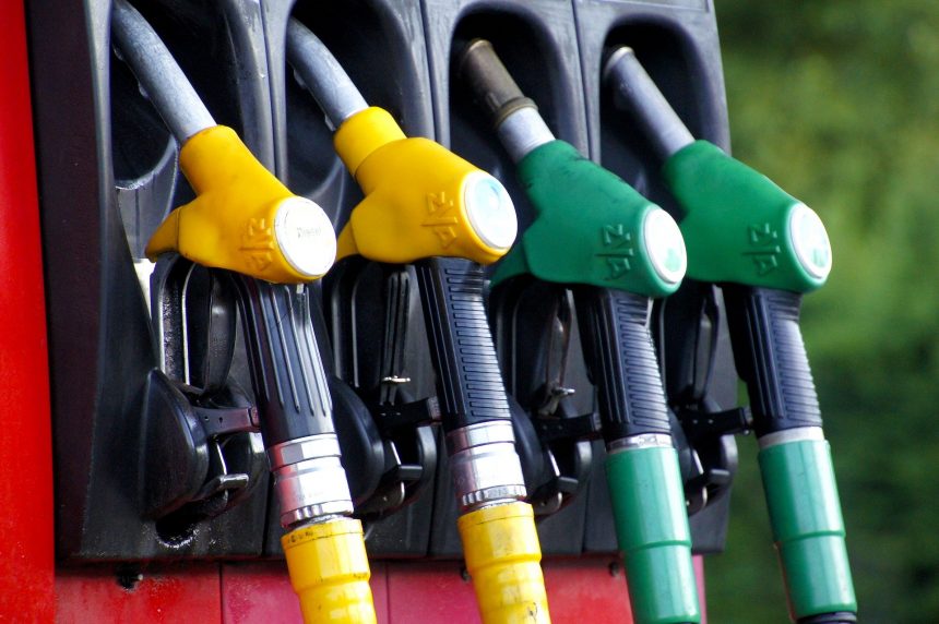 Kraftstoffpreise trotz Ölpreisanstieg weiter gesunken – Tanken um 0,3 Cent billiger als in der Vorwoche