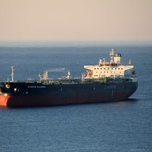 Reedereien meiden Suezkanal – droht nächster Preisschock? Heizölpreise ziehen leicht an